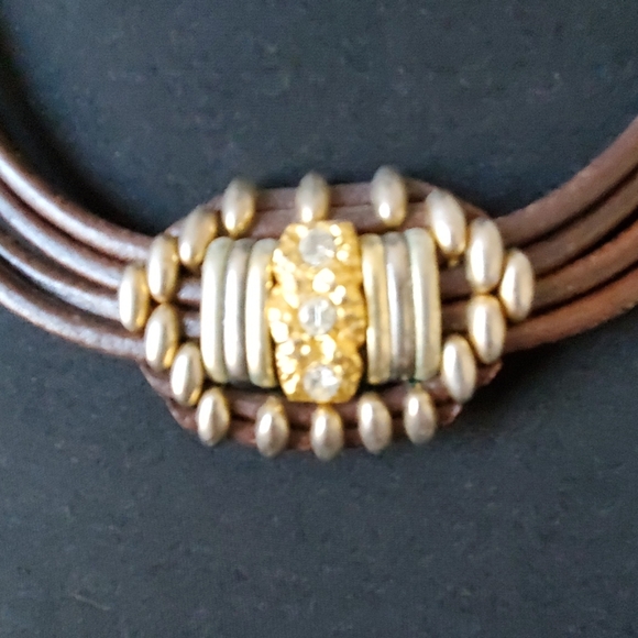 Necklace with leather - Picture 3 of 3